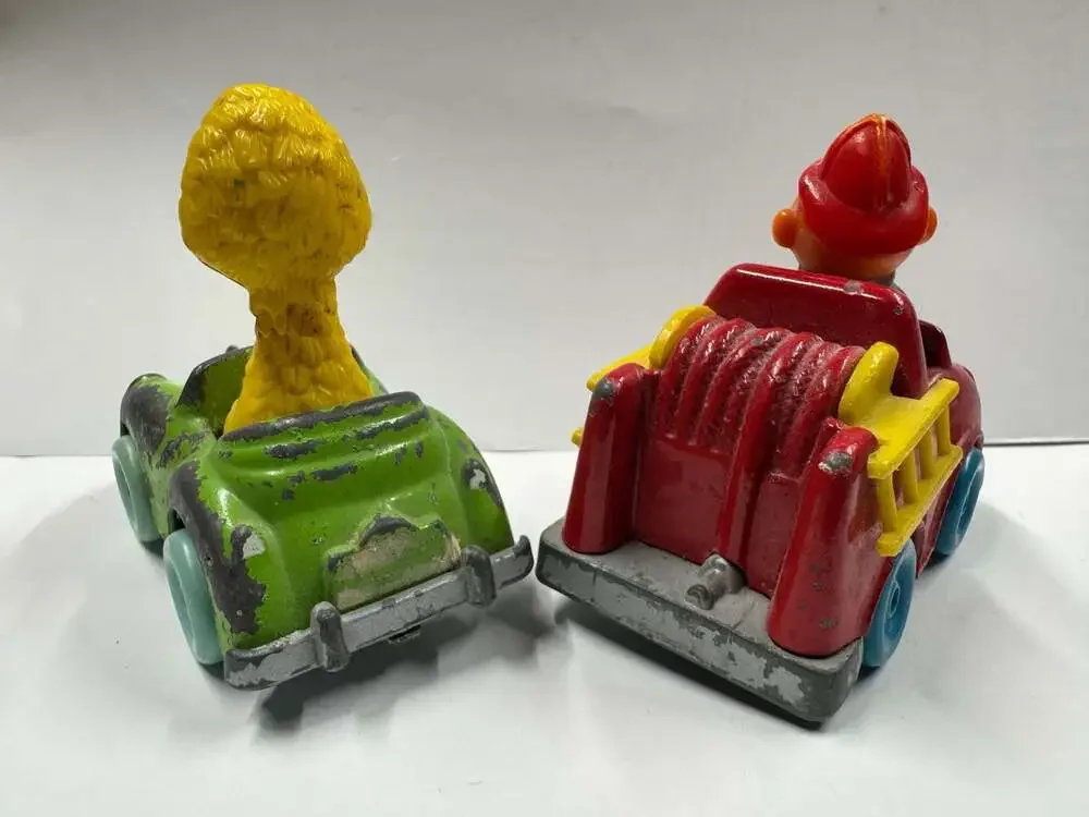 Vintage 1981 Hasbro Muppets Sesame Street Big Bird & Ernie Fire Truck Diecast